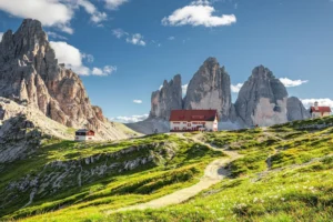 Dolomiti Passo Tre Cime Lavaredo Rifugio.